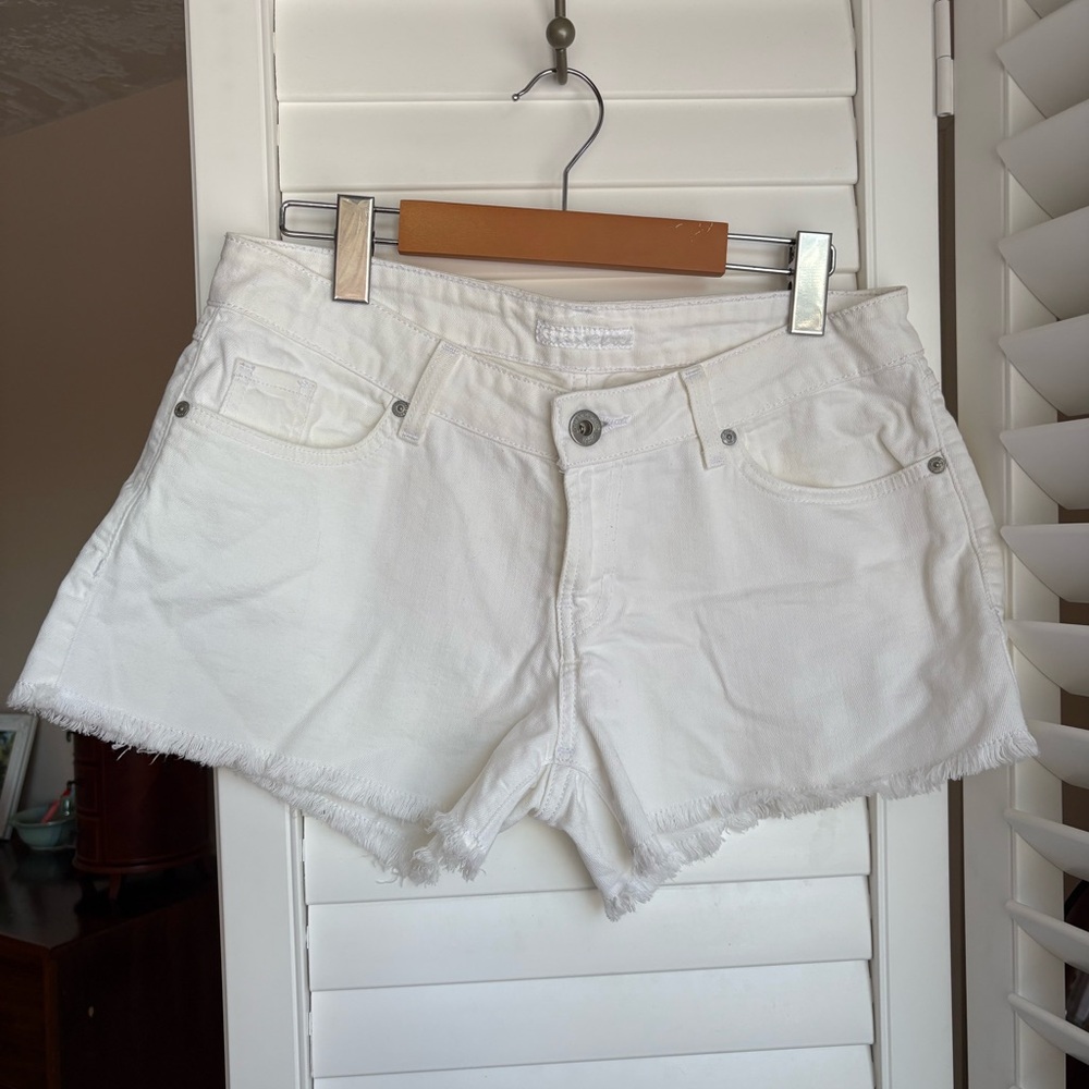 White jean shorts, size 27, Guess